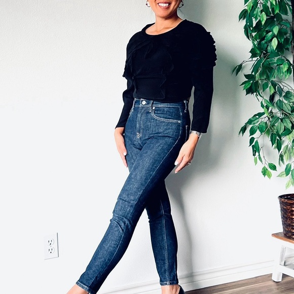 For Love and Lemons Revolve
Poppy Ruffle Cropped Top Blouse - Picture 7 of 12